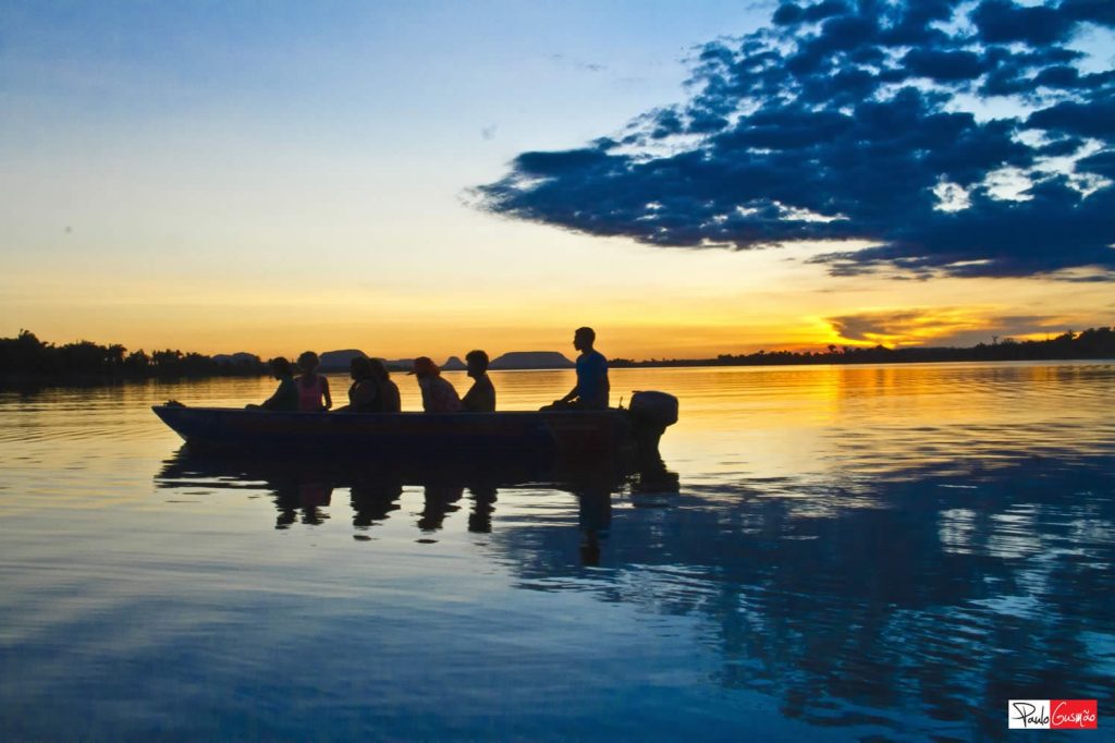 Pôr do Sol no Rio Tocantins 5 Lugares Secretos na Chapada das Mesas